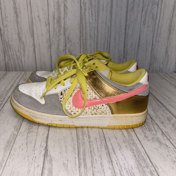 Womens Size 8.5 Nike Dunk Low 6.0 Metallic EUC - Picture 3 of 7